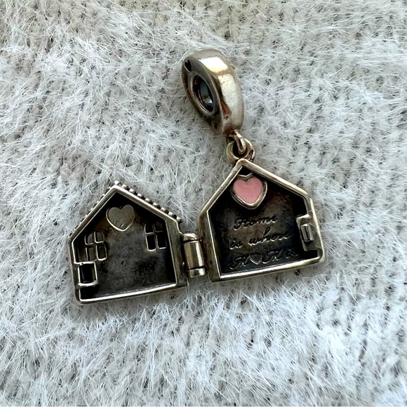 Home Is Where Mom Is Pandora Charm - Picture 2 of 6